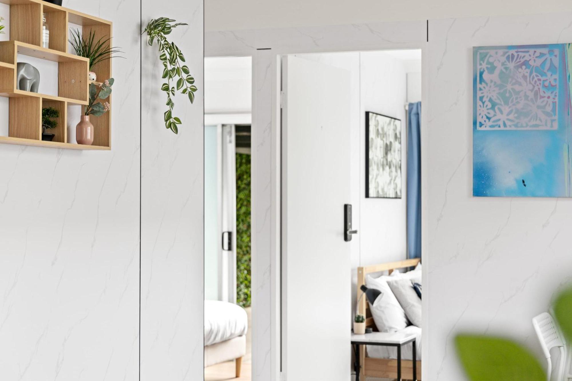 Elegant Queen - Nearby Airport - Shared Bathroom * Sydney